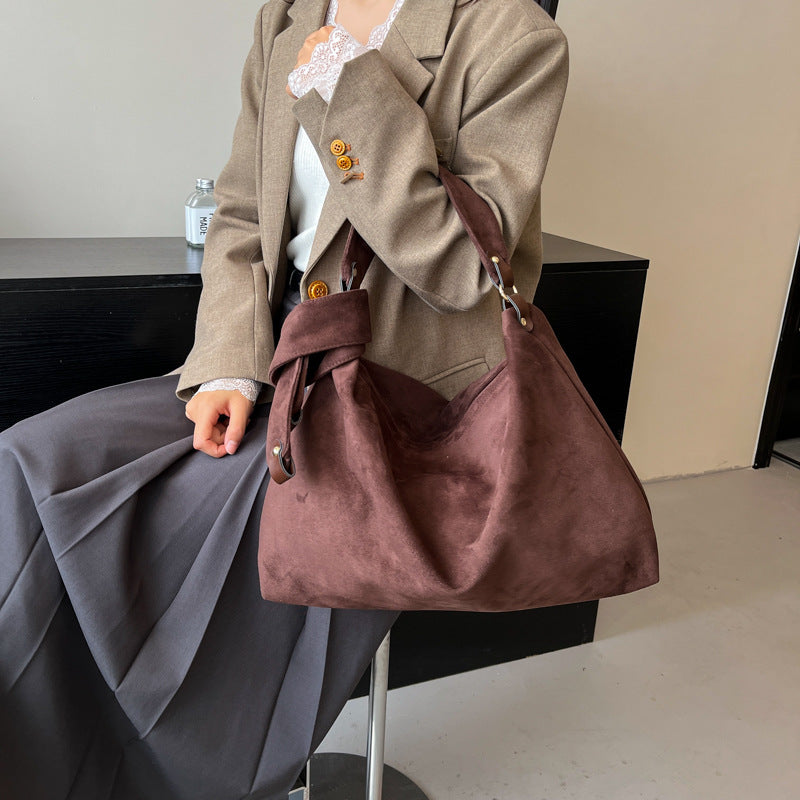 Cross-Border Tote Bag with a Minimalist Korean Style, a Unique Matte Underarm Bag for Women, Perfect for Autumn And Winter, Trendy for Commuting And Versatile As a Shoulder Bag