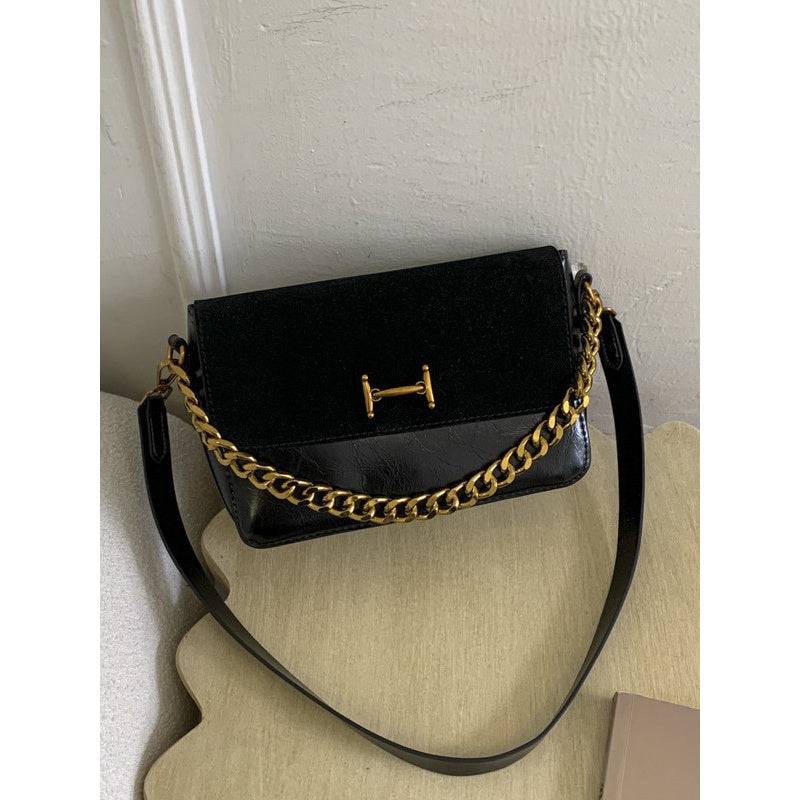 Trendy Small Square Handbag for Autumn And Winter 2025, Featuring a Vintage Design And Made of Soft Faux Leather, Suitable for Underarm, Shoulder, Or Crossbody Use