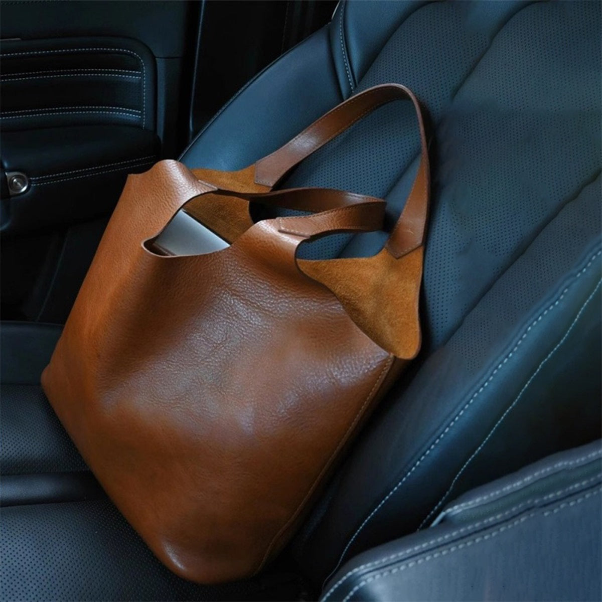 Women's PU Large Tote Bag with Buckle Closure & Open Top Lid - Solid Color Handbag Suitable for, Travel, Shopping, Spacious Casual Shoulder Bag, PU Material, Hand Washable