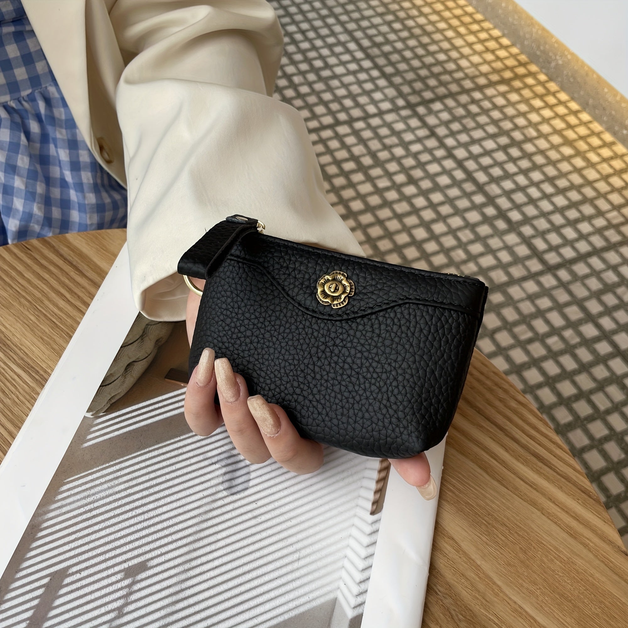 Fashionable And Exquisite European And American Popular Solid Color Leather Zippered Coin Purse And Key Pouch, a Mini Compact Coin Wallet And Card Holder